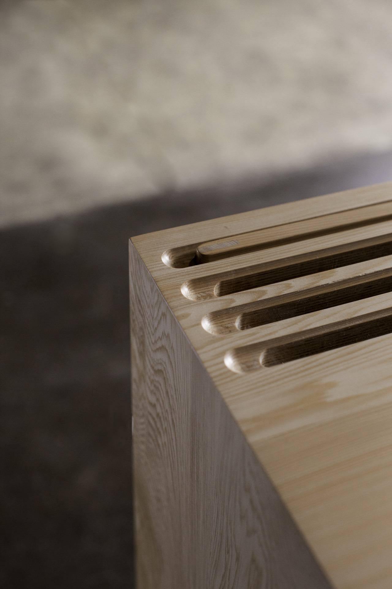 BC_GOULDER_CREDENZA_TT_001