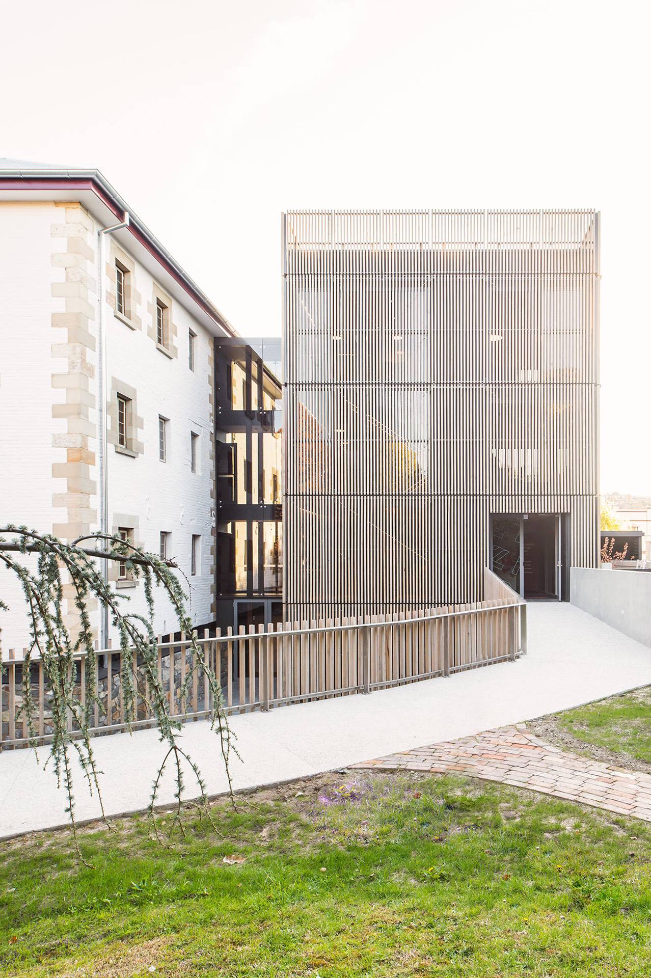 Woodsmith_MacquarieHouse_01